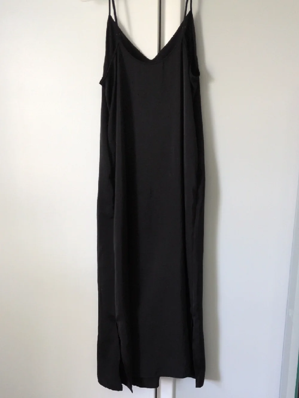 Uniqlo Black Spaghetti-Strap Maxi Dress - Picture 5 of 7